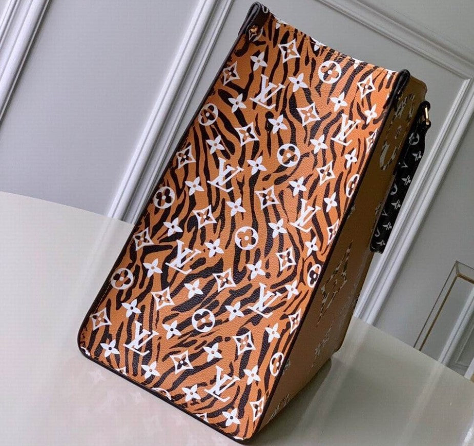 Louis Vuitton Onthego Jungle Giant Monogram Bag M44674
