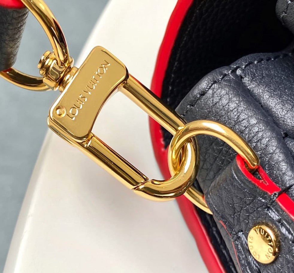 Louis Vuitton Pochette Metis Monogram Empreinte Bag M44071