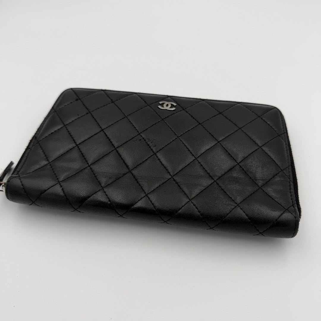 2011 Chanel CC Matelasse Lambskin Black Leather Long Zip Wallet