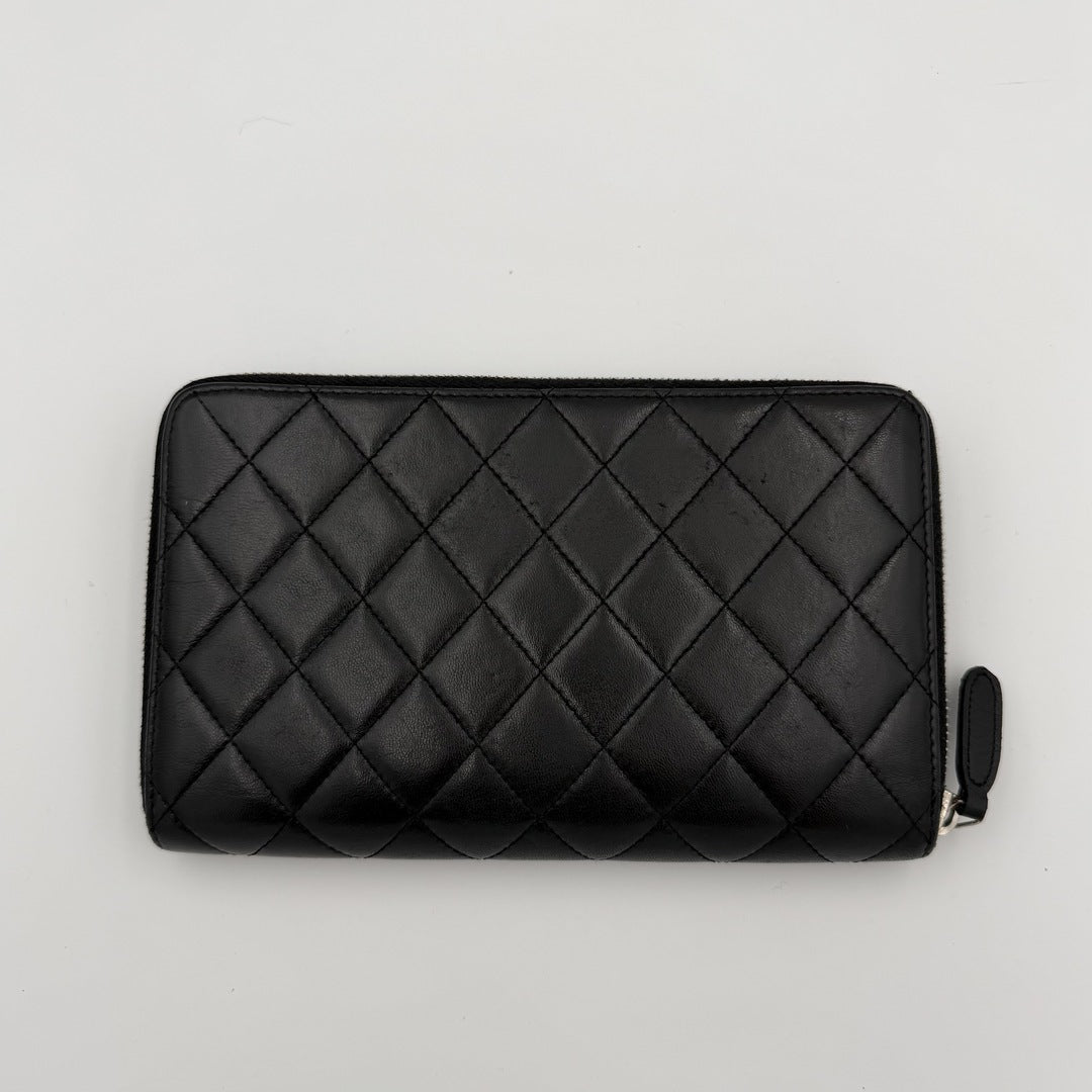 2011 Chanel CC Matelasse Lambskin Black Leather Long Zip Wallet