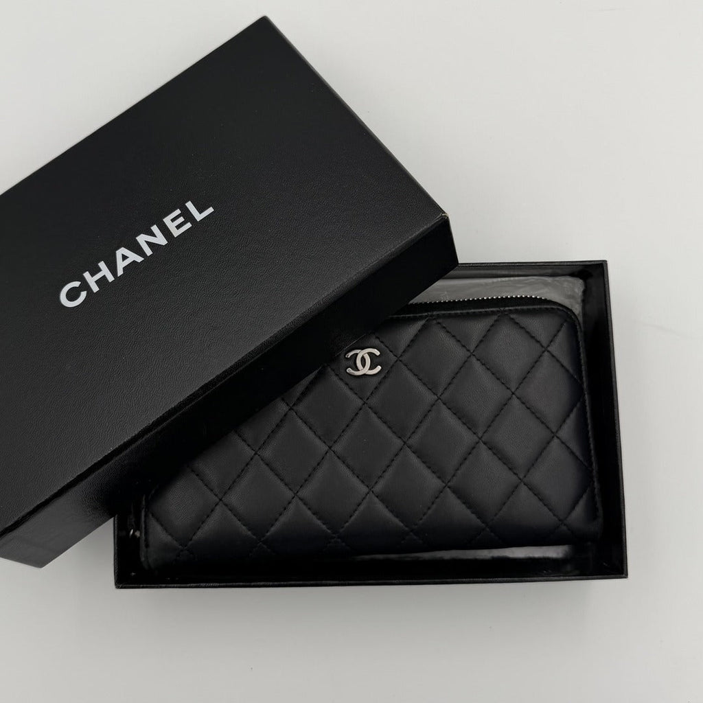 2011 Chanel CC Matelasse Lambskin Black Leather Long Zip Wallet